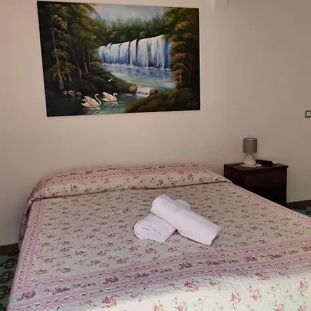 Casa Ilaria Al Porto D'ischia Искья